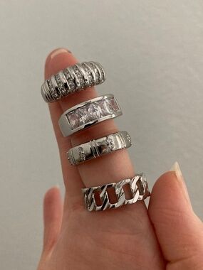 CHILD OF WILD SZ8 Ring SET Silver Stackable layering cocktail Rings Silver Set